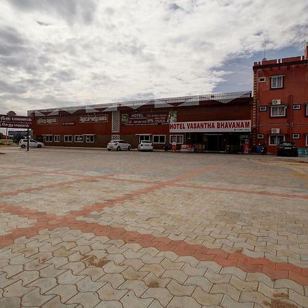 Oyo 42678 Hotel Vasantha Bhavanam Saver Коимбатур Экстерьер фото