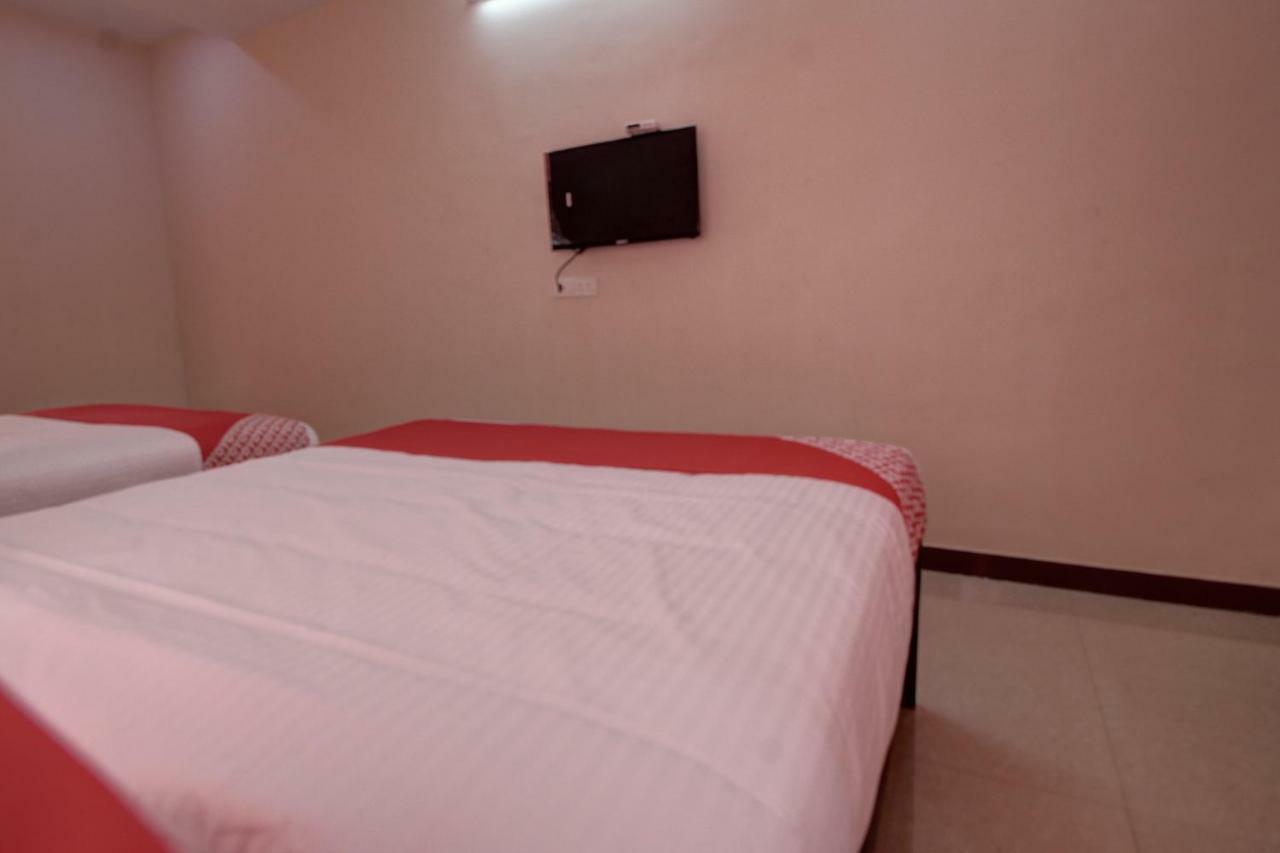 Oyo 42678 Hotel Vasantha Bhavanam Saver Коимбатур Экстерьер фото
