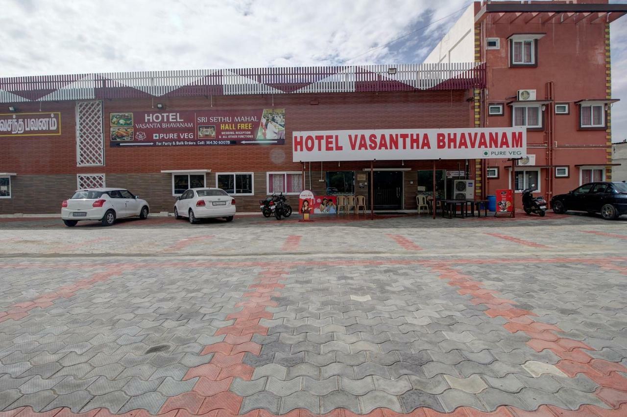 Oyo 42678 Hotel Vasantha Bhavanam Saver Коимбатур Экстерьер фото